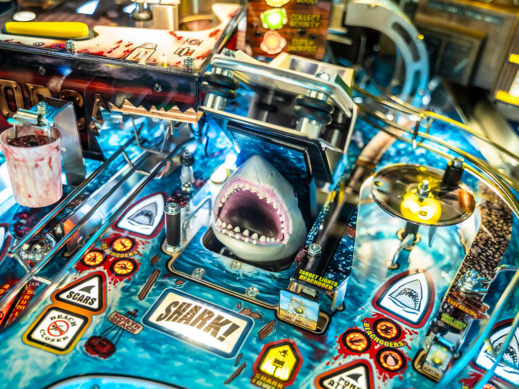 Jaws LE Pinball Machine - Great White Shark